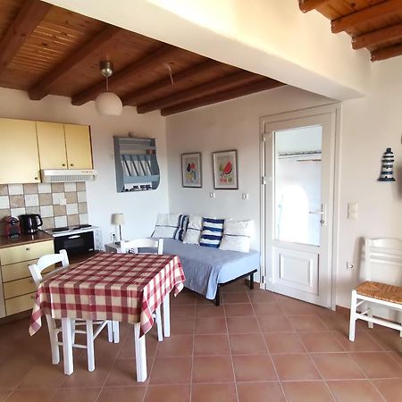 Maroussa'S Apartments Ramos Bagian luar foto