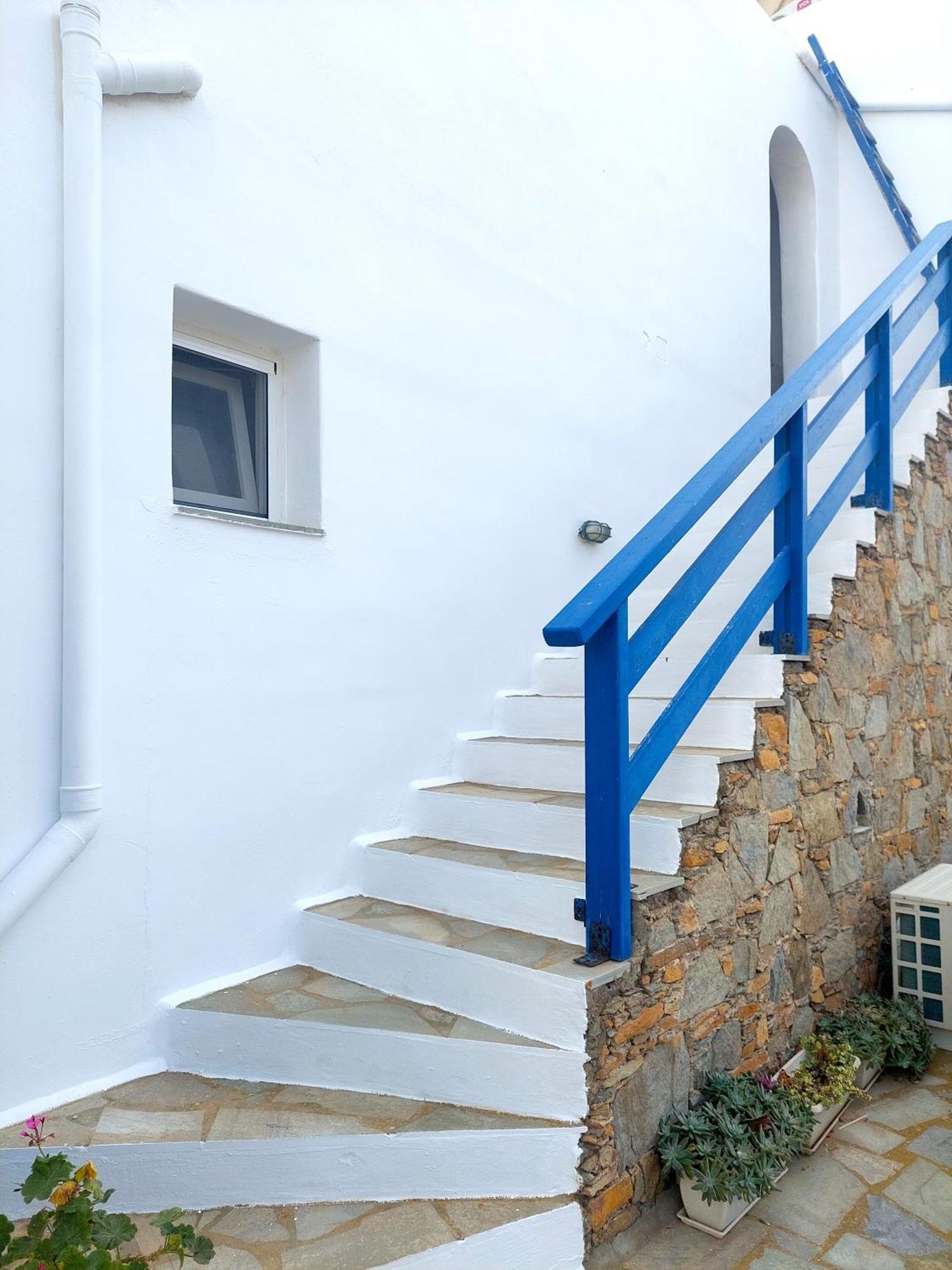 Maroussa'S Apartments Ramos Bagian luar foto